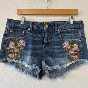 American Eagle Floral Embroidered Denim Shorts 10